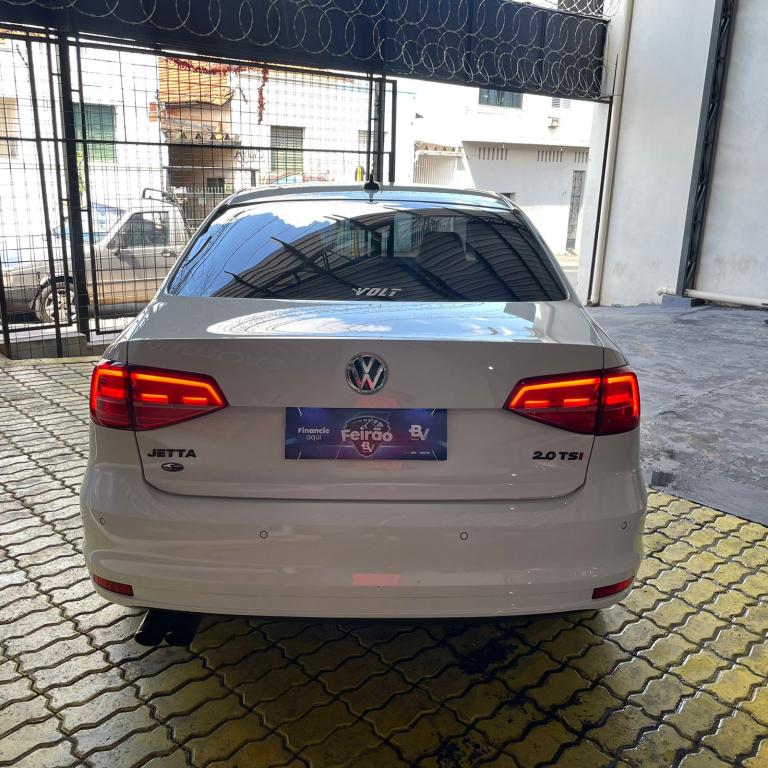 VOLKSWAGEN Jetta - Foto