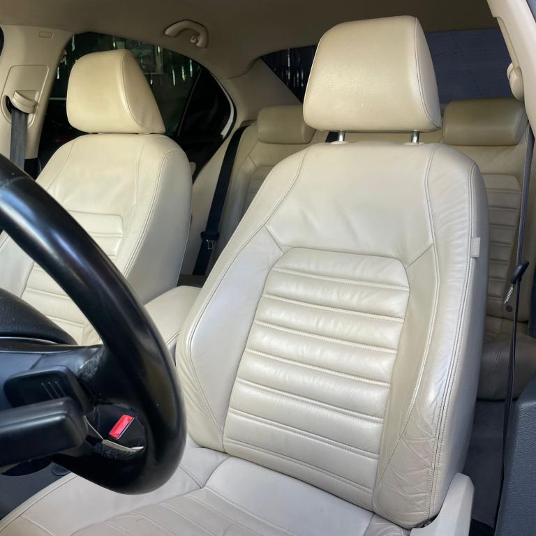 VOLKSWAGEN Jetta - Foto