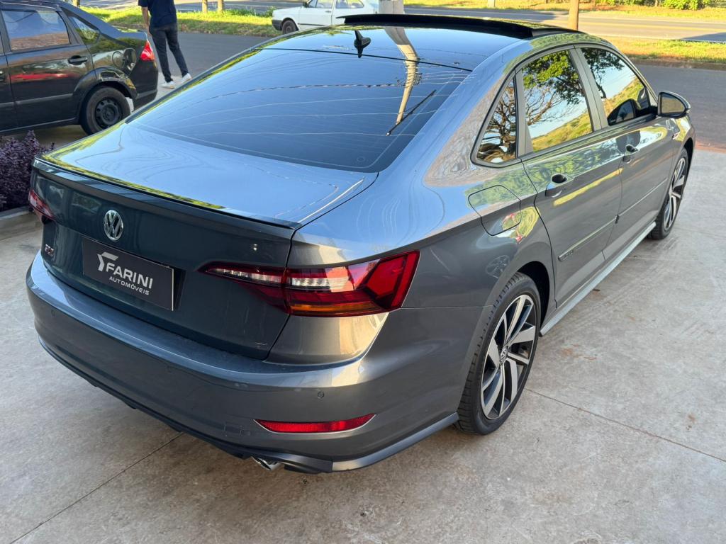 VOLKSWAGEN Jetta - Foto