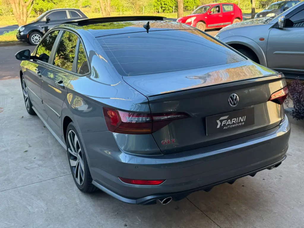 VOLKSWAGEN Jetta - Foto