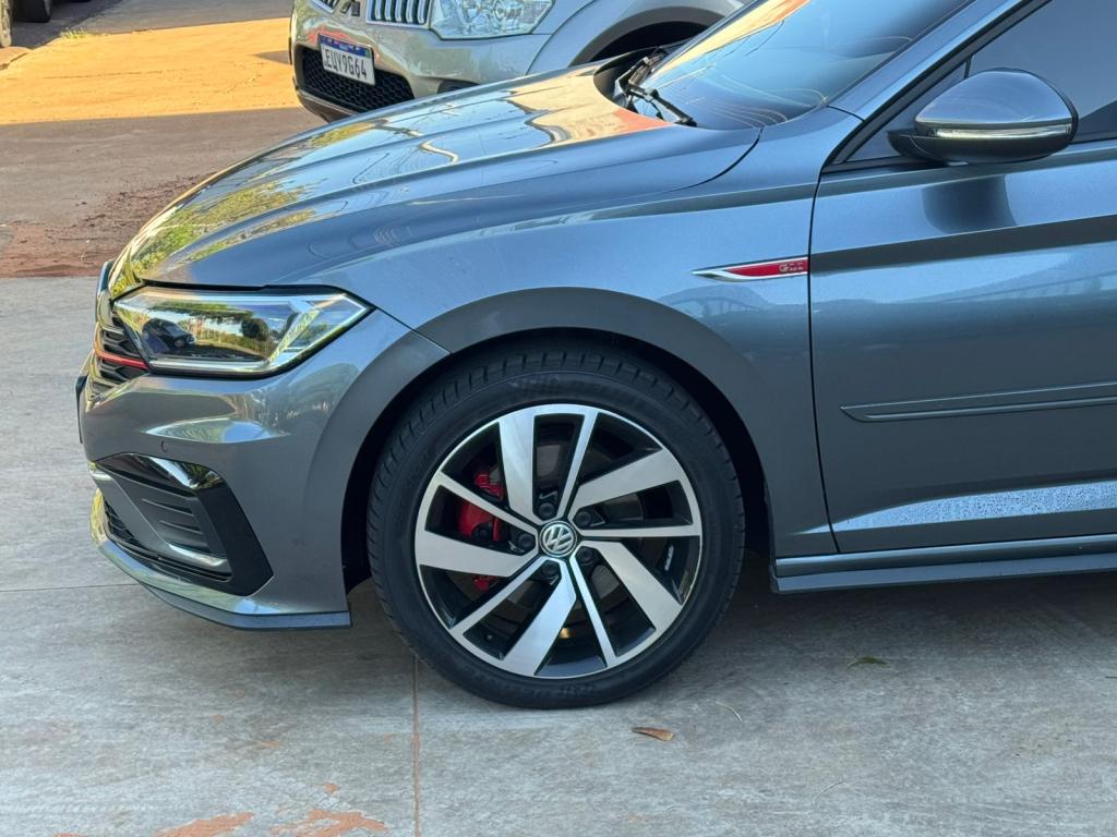 VOLKSWAGEN Jetta - Foto