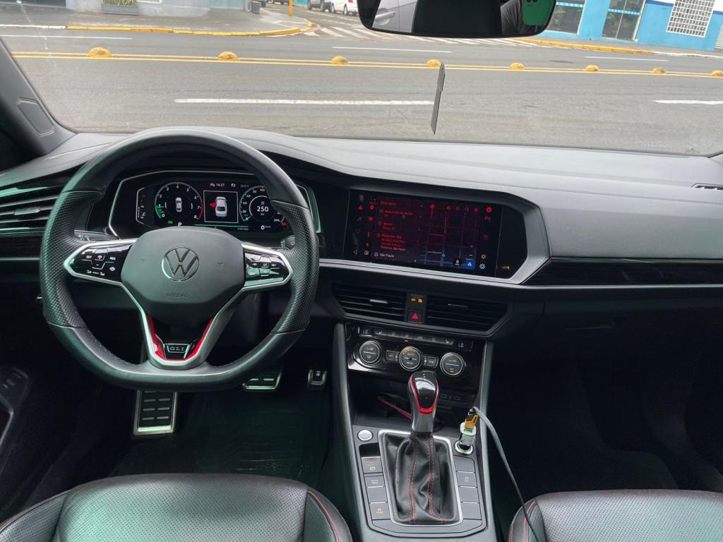 VOLKSWAGEN Jetta - Miniatura