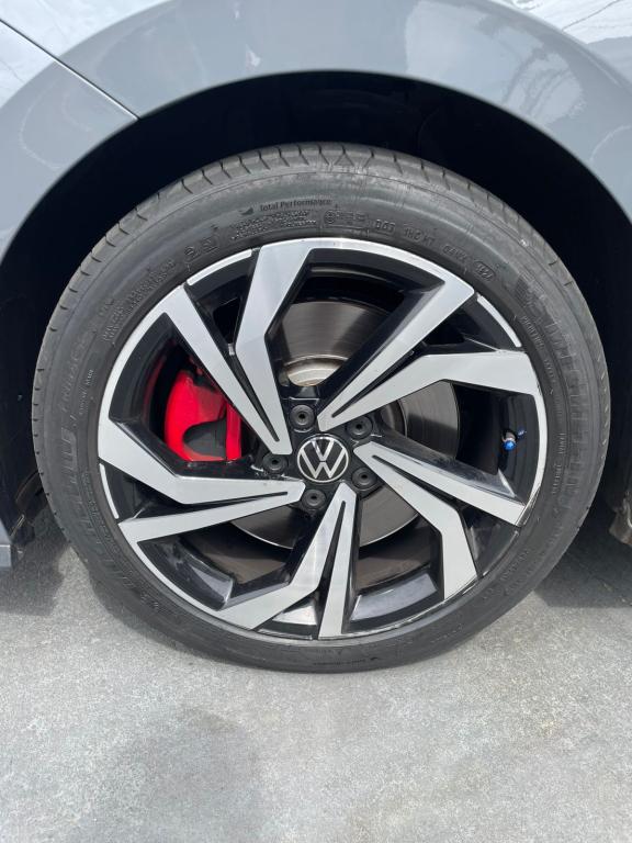 VOLKSWAGEN Jetta - Miniatura