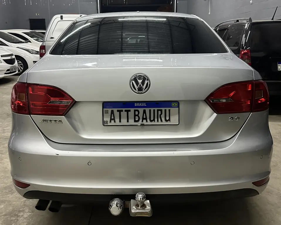 VOLKSWAGEN Jetta - Foto