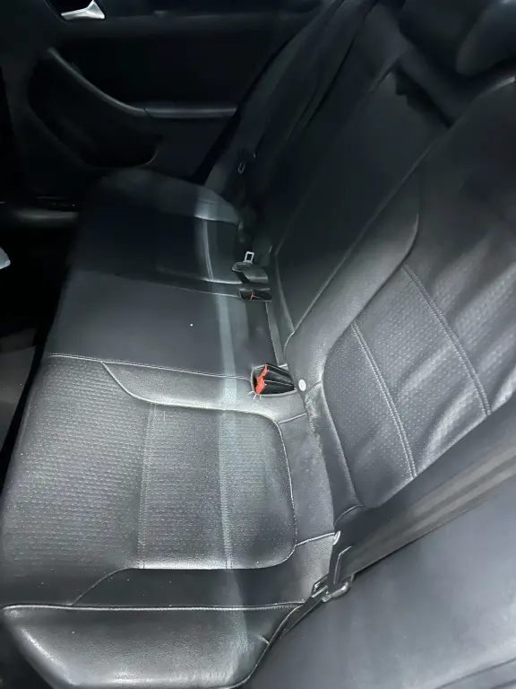 VOLKSWAGEN Jetta - Foto