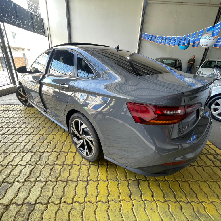 VOLKSWAGEN Jetta - Foto