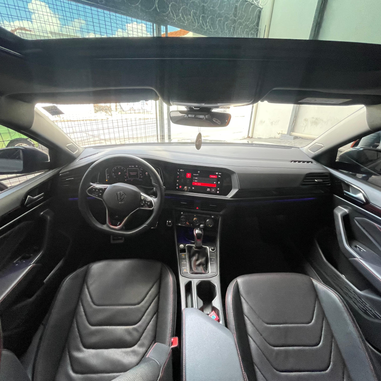 VOLKSWAGEN Jetta - Foto