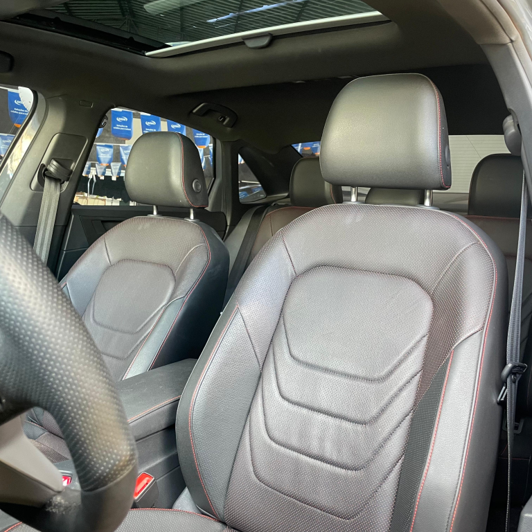 VOLKSWAGEN Jetta - Foto