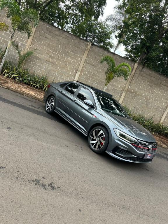 VOLKSWAGEN Jetta - Foto