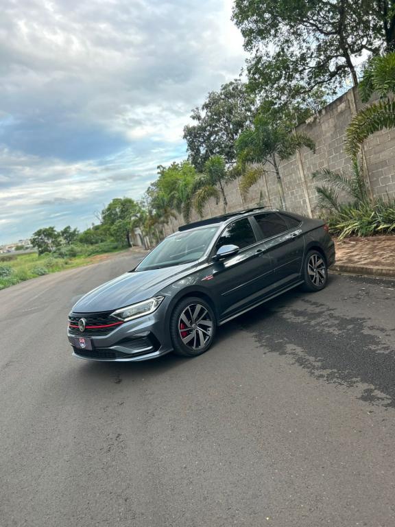 VOLKSWAGEN Jetta - Foto