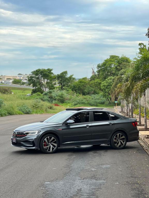 VOLKSWAGEN Jetta - Foto