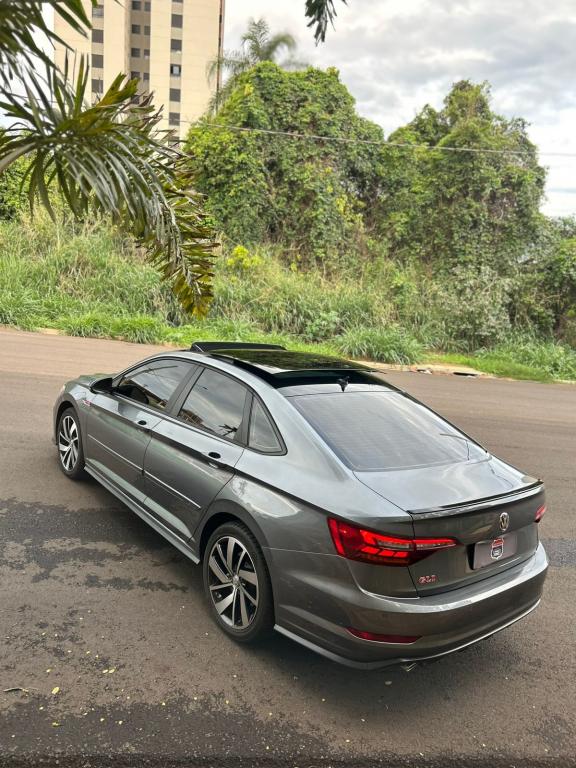 VOLKSWAGEN Jetta - Foto