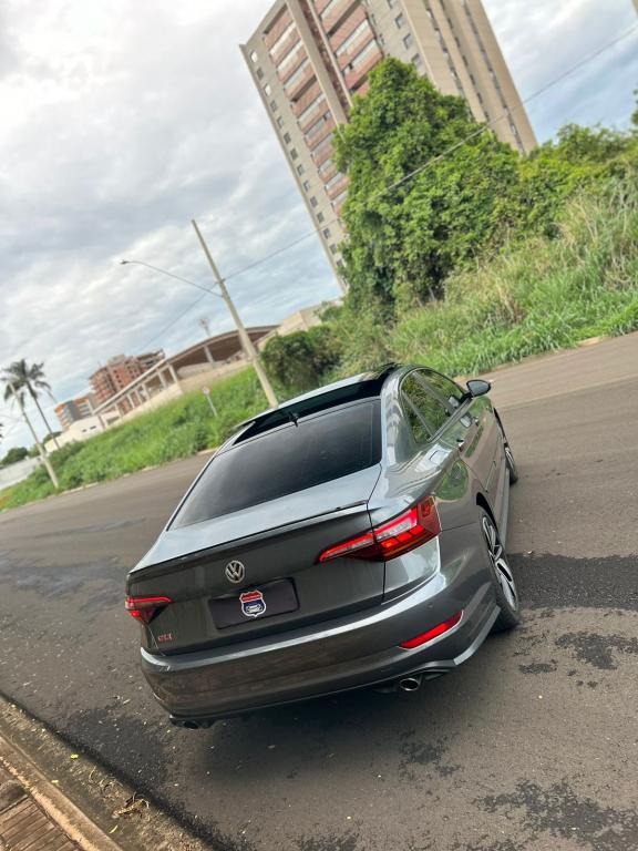 VOLKSWAGEN Jetta - Foto