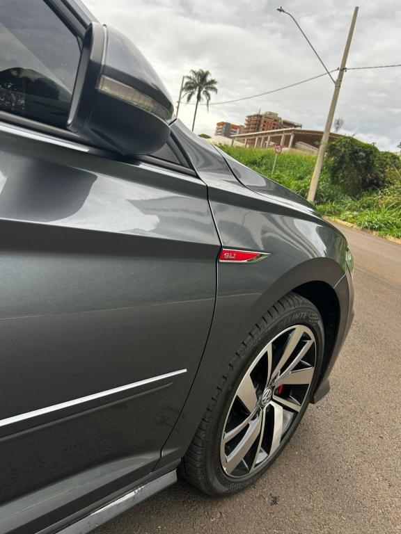 VOLKSWAGEN Jetta - Foto