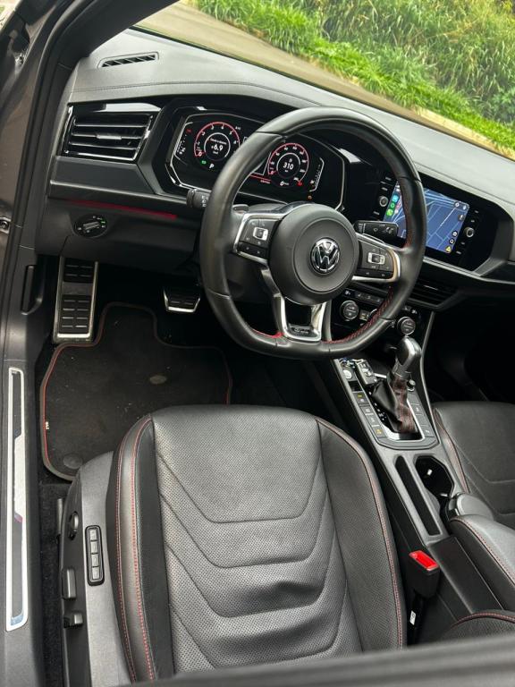 VOLKSWAGEN Jetta - Foto