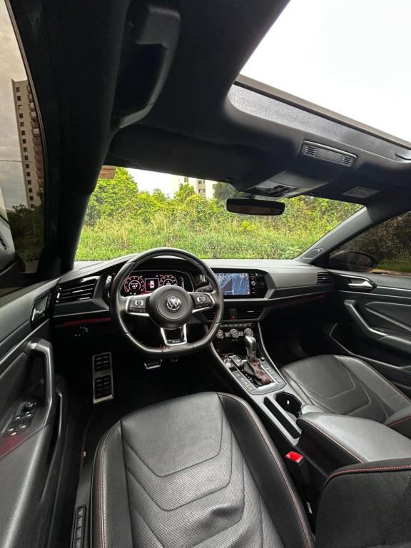 VOLKSWAGEN Jetta - Foto