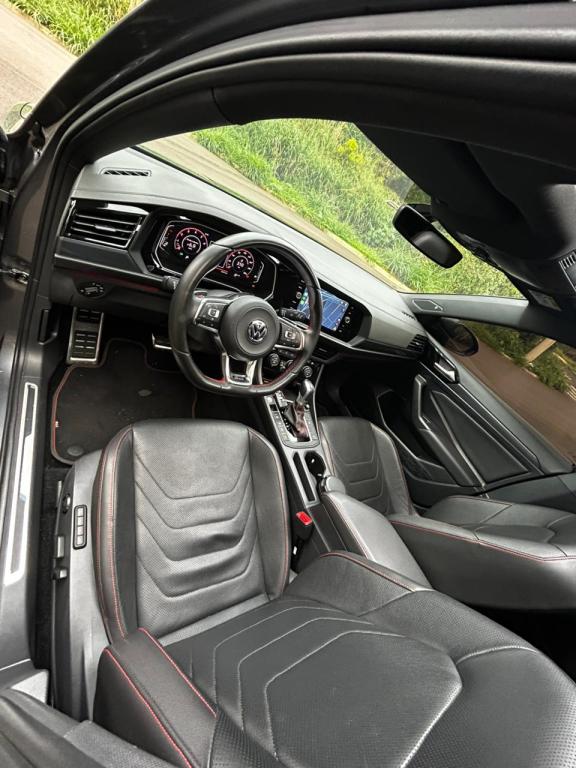 VOLKSWAGEN Jetta - Foto