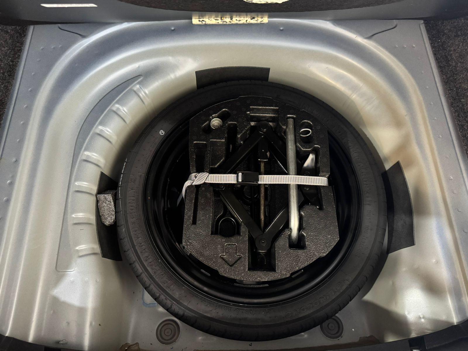 VOLKSWAGEN Jetta - Foto