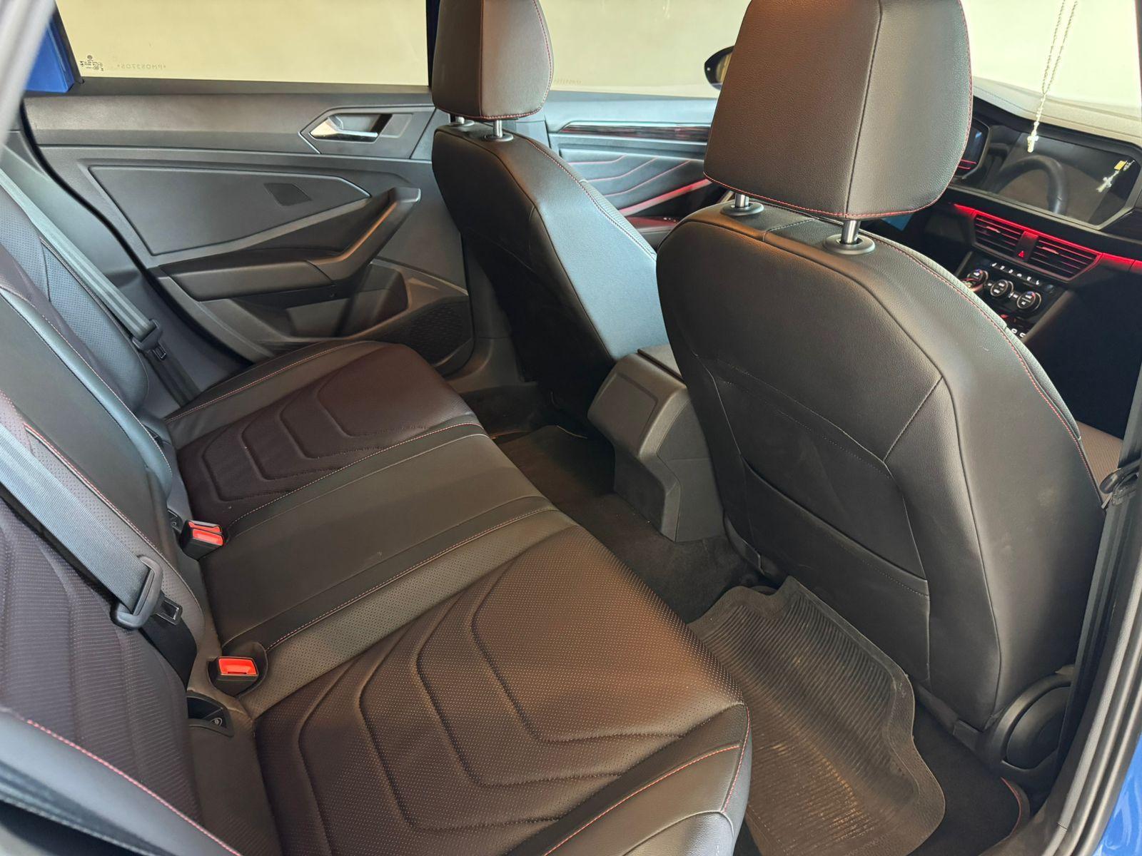 VOLKSWAGEN Jetta - Foto