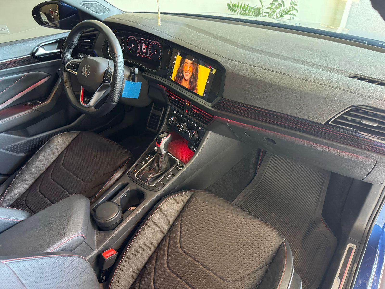 VOLKSWAGEN Jetta - Foto