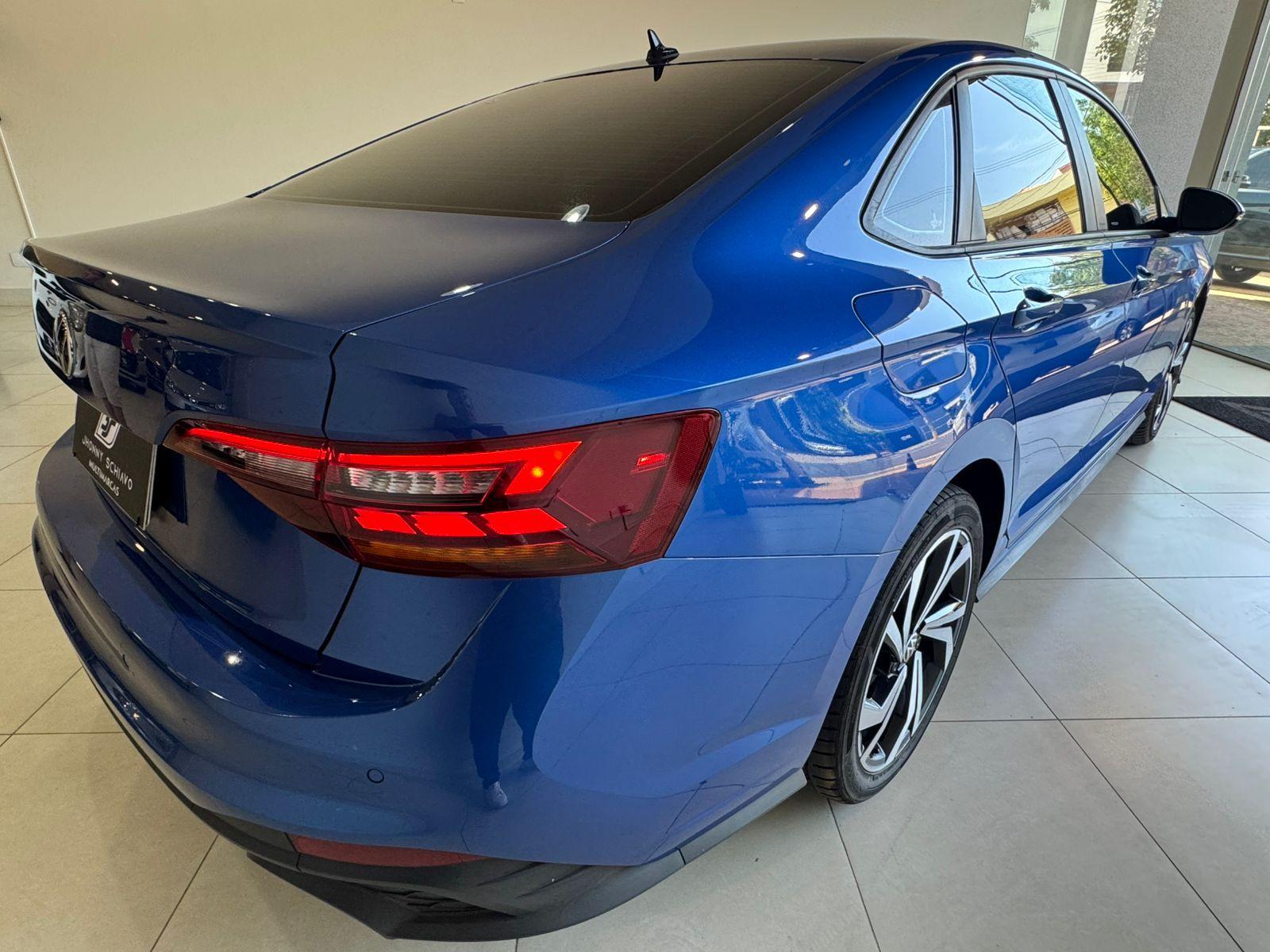 VOLKSWAGEN Jetta - Foto