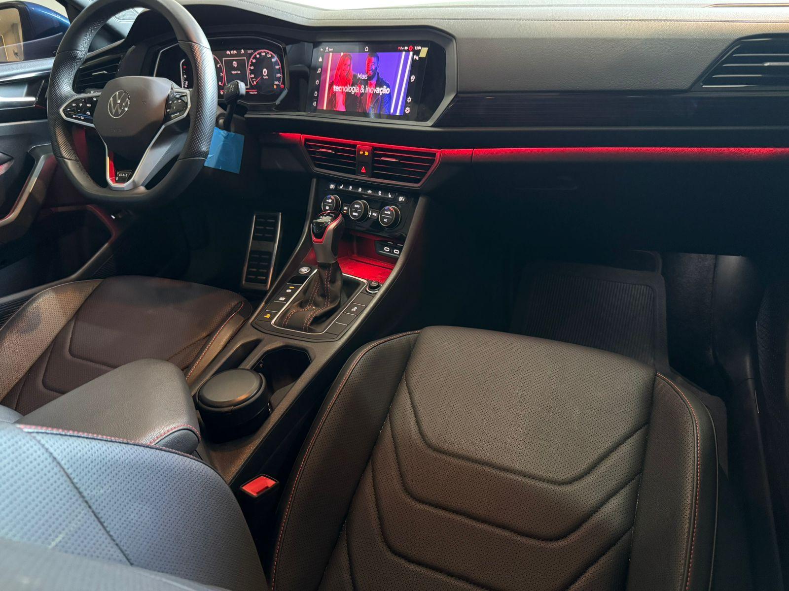 VOLKSWAGEN Jetta - Foto