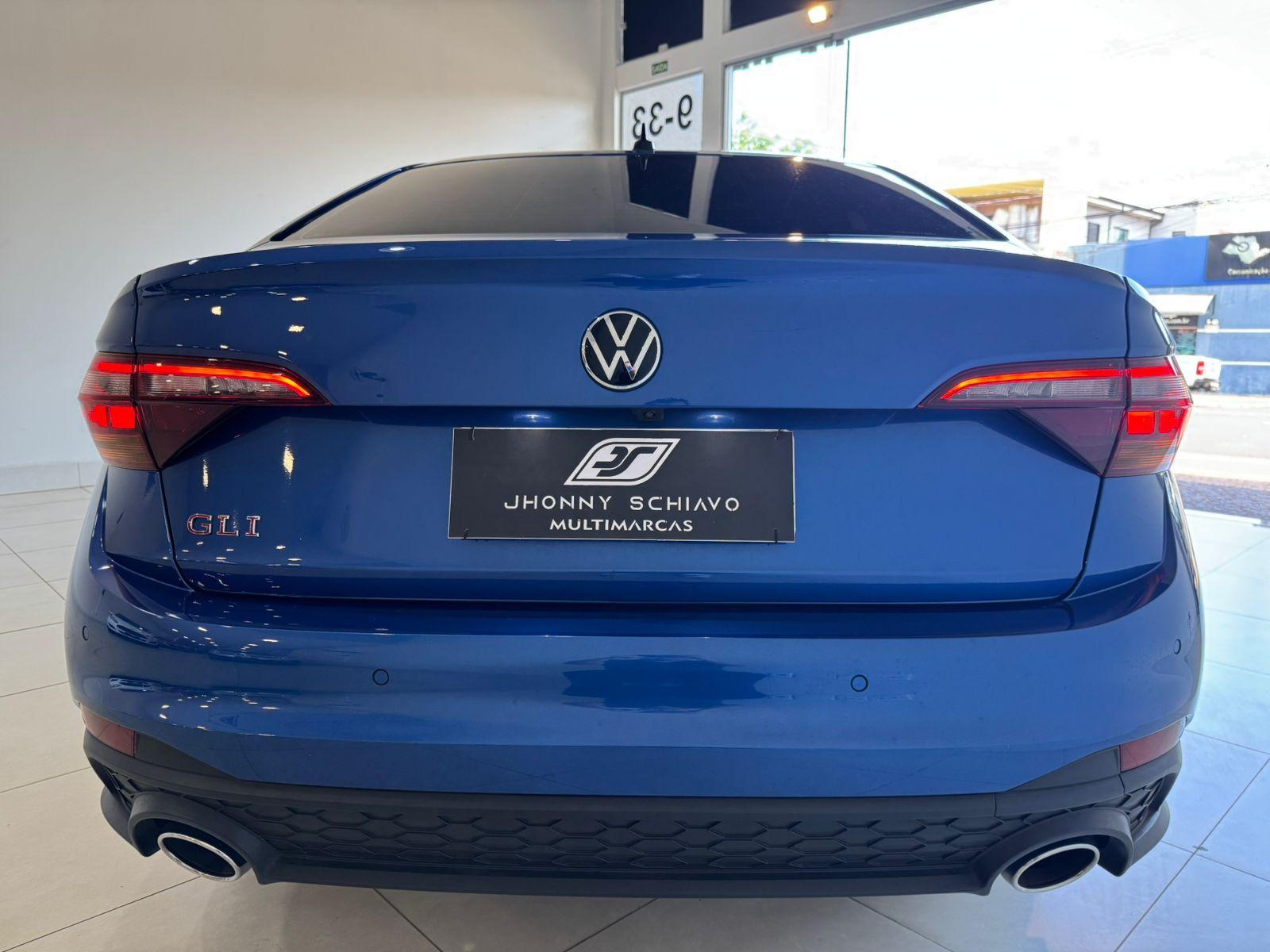 VOLKSWAGEN Jetta - Foto