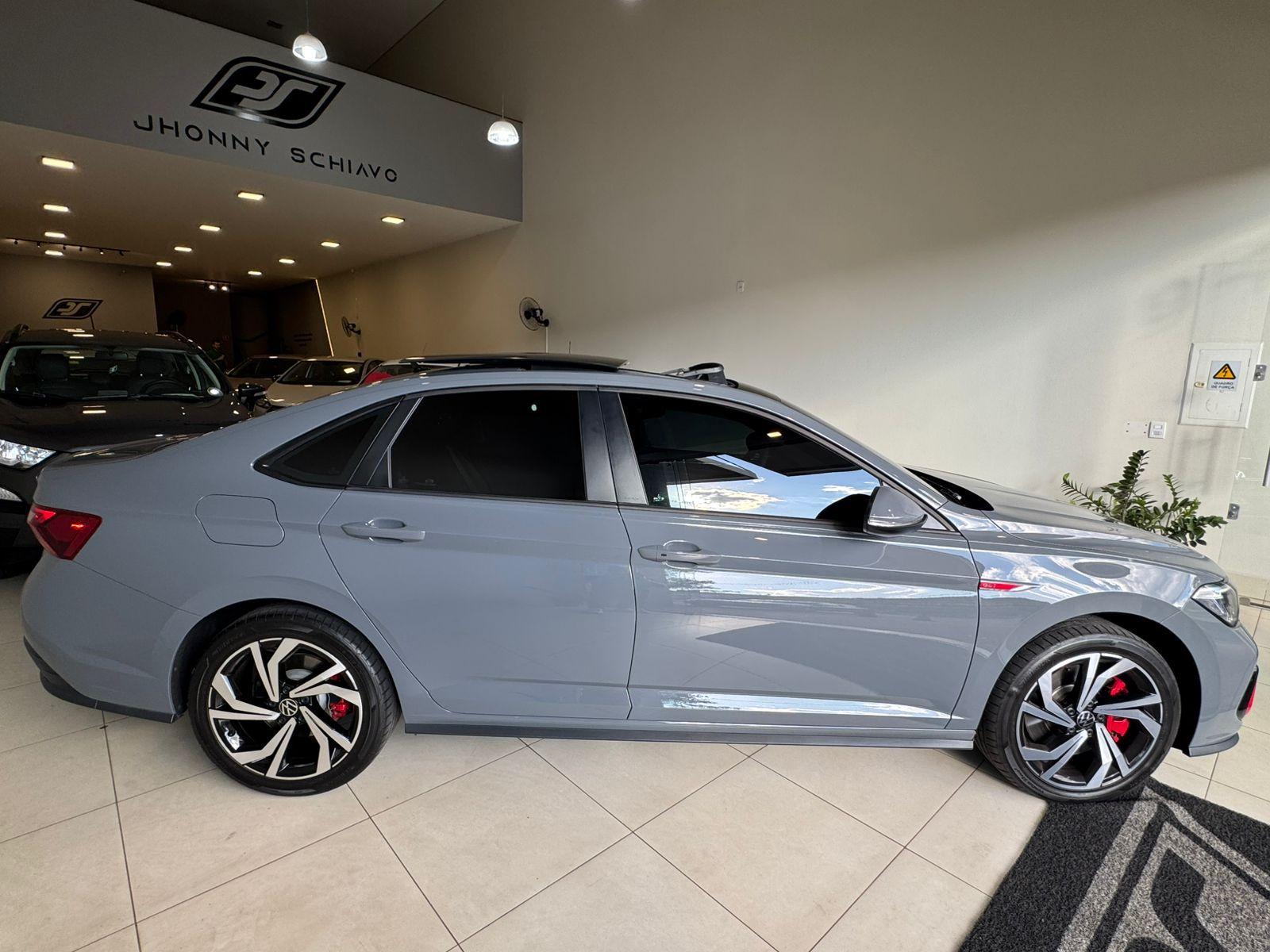 VOLKSWAGEN Jetta - Foto