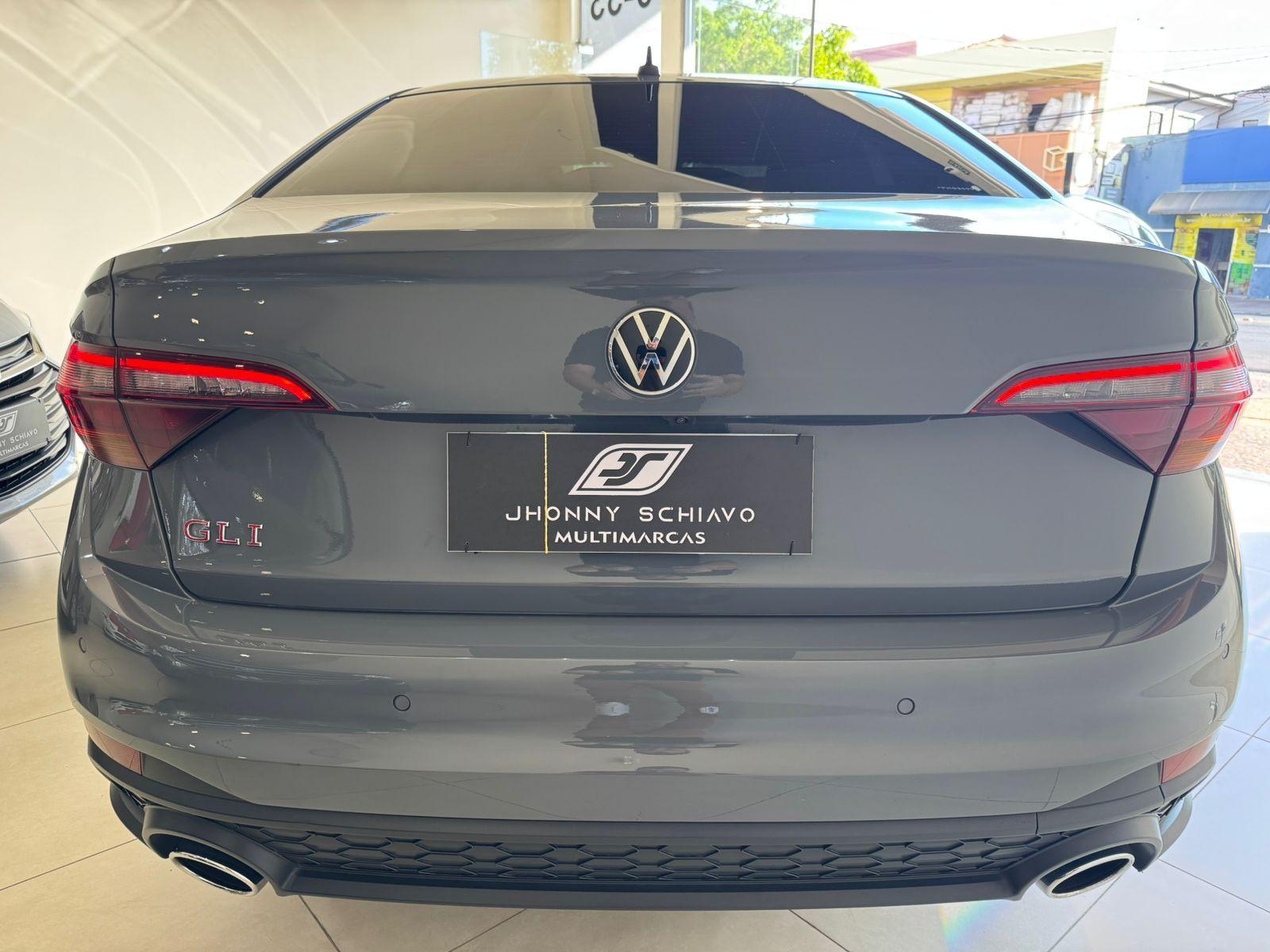 VOLKSWAGEN Jetta - Foto