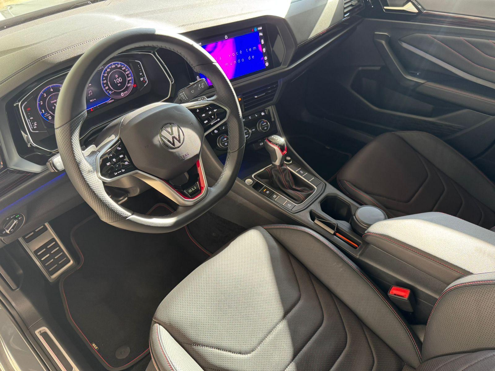 VOLKSWAGEN Jetta - Foto