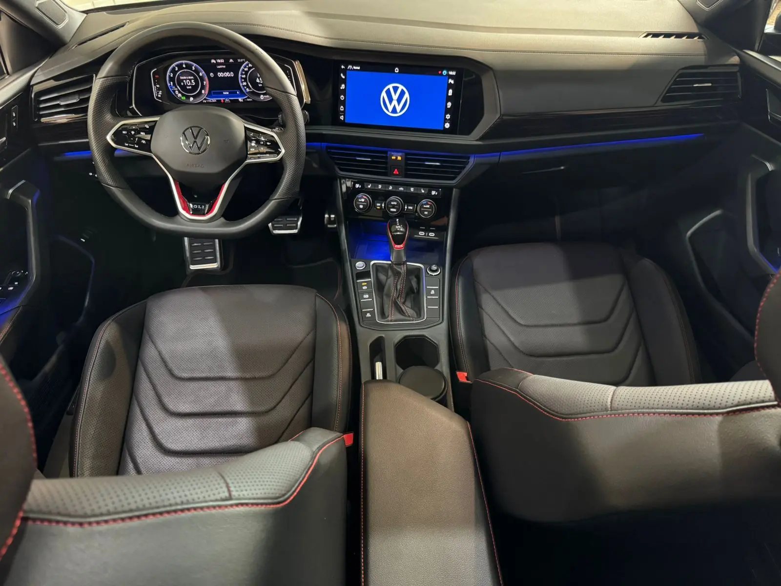 VOLKSWAGEN Jetta - Foto