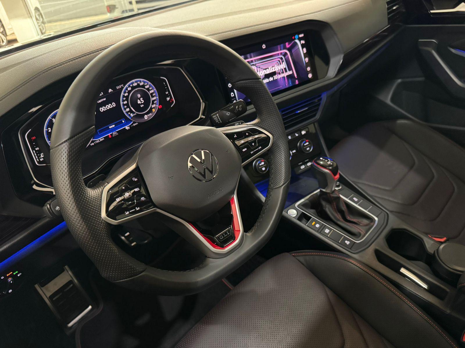 VOLKSWAGEN Jetta - Foto