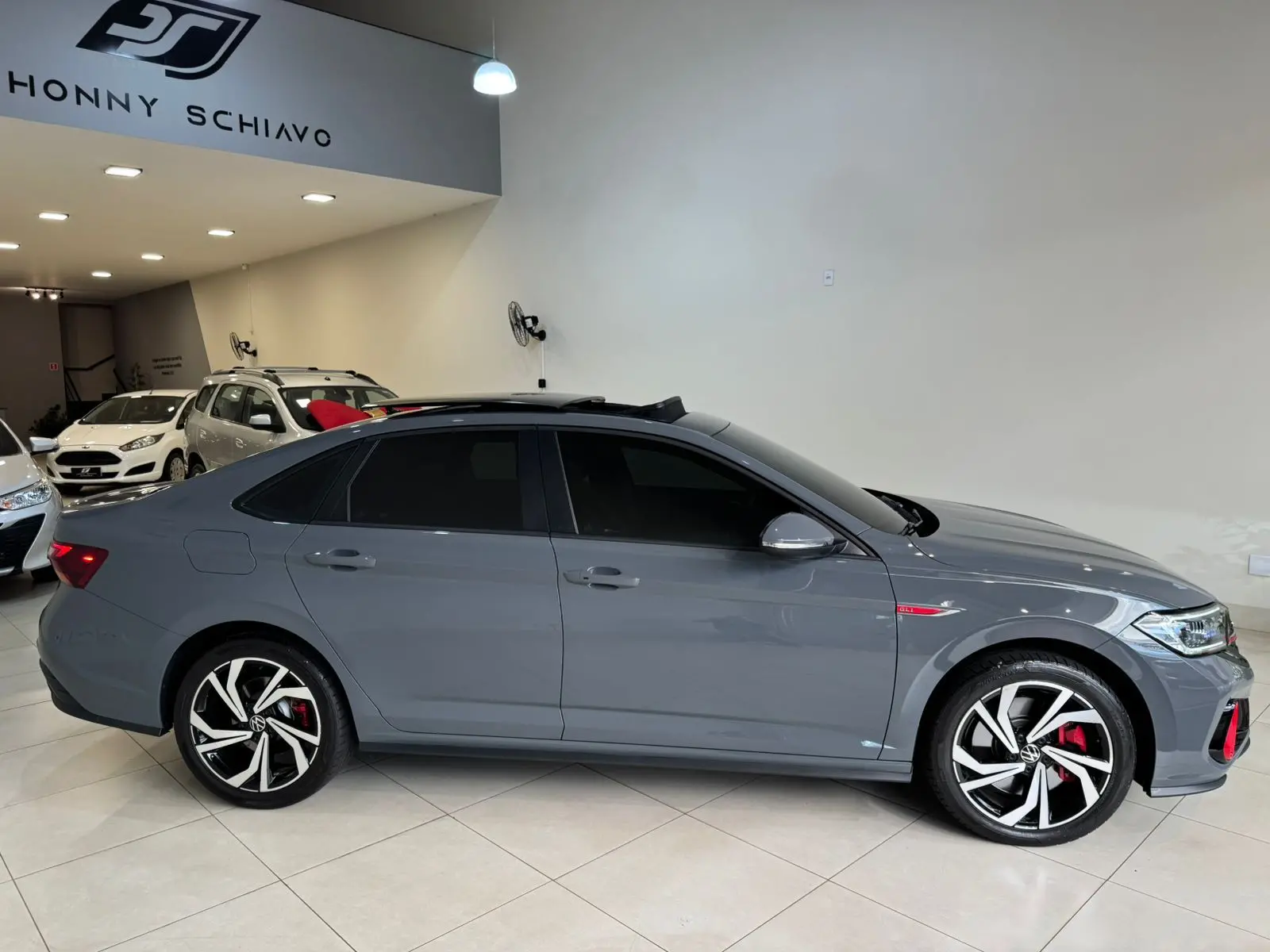 VOLKSWAGEN Jetta - Foto