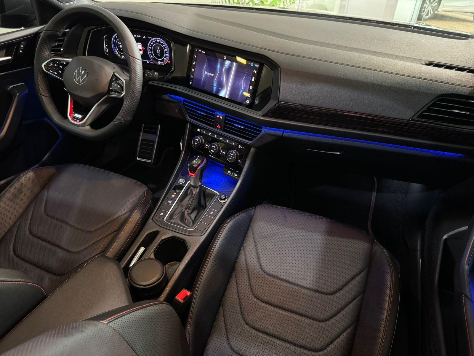 VOLKSWAGEN Jetta - Foto