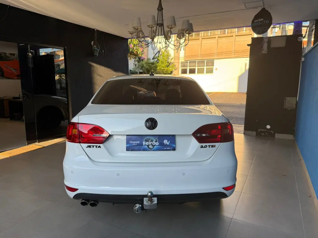 VOLKSWAGEN Jetta - Foto