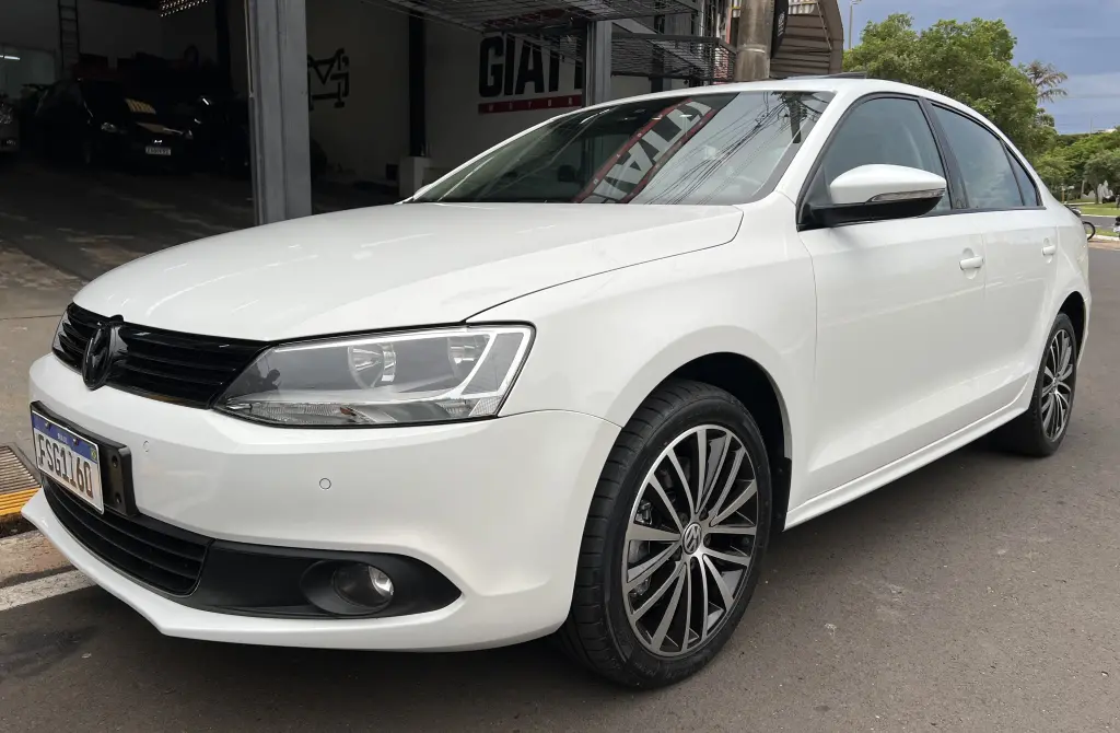 VOLKSWAGEN Jetta - Foto