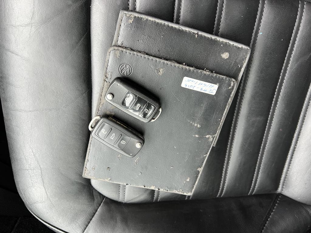 VOLKSWAGEN Jetta - Foto