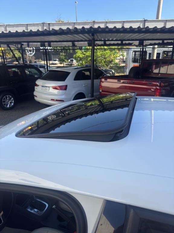 VOLKSWAGEN Jetta - Foto