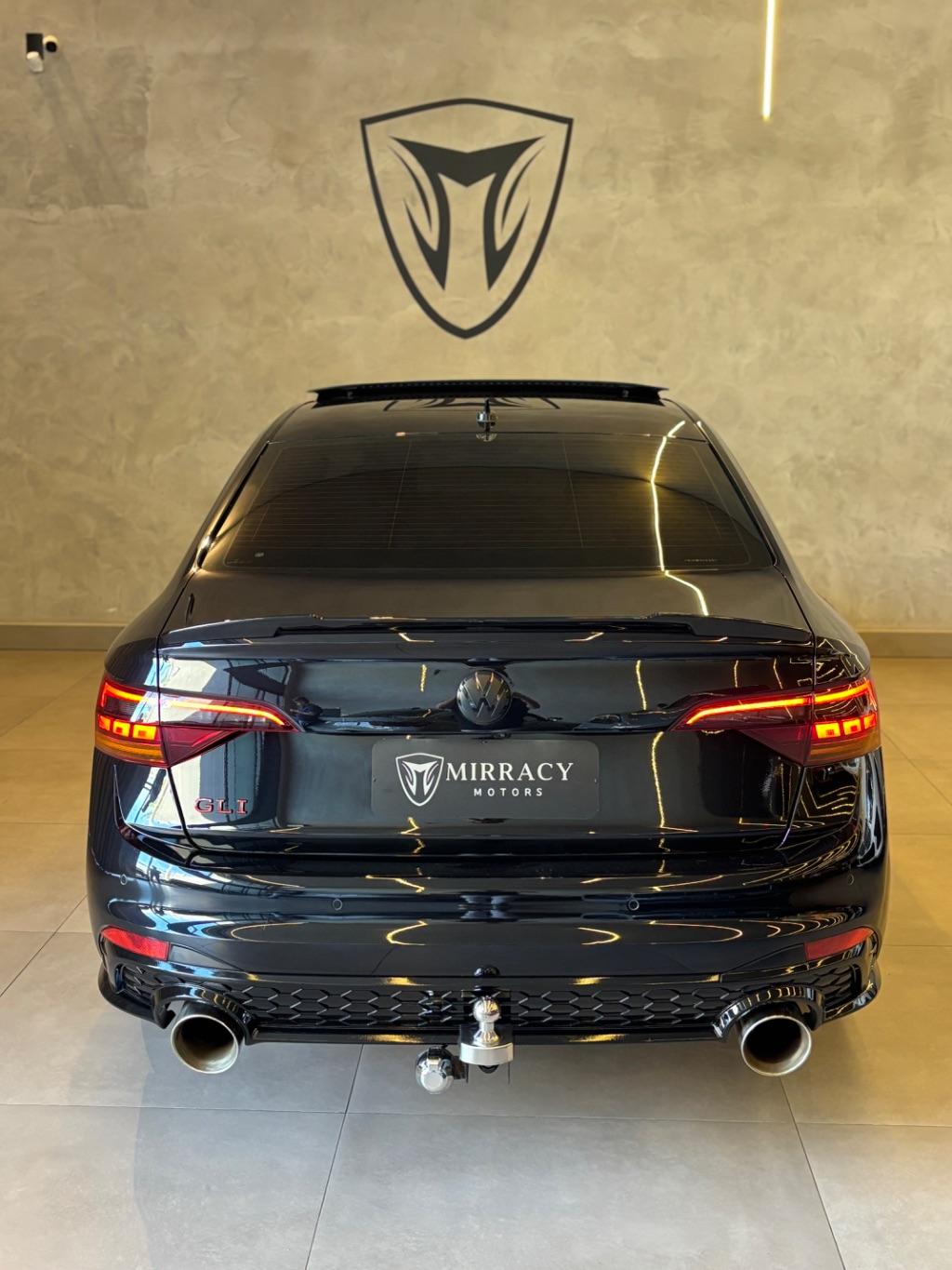 VOLKSWAGEN Jetta - Foto