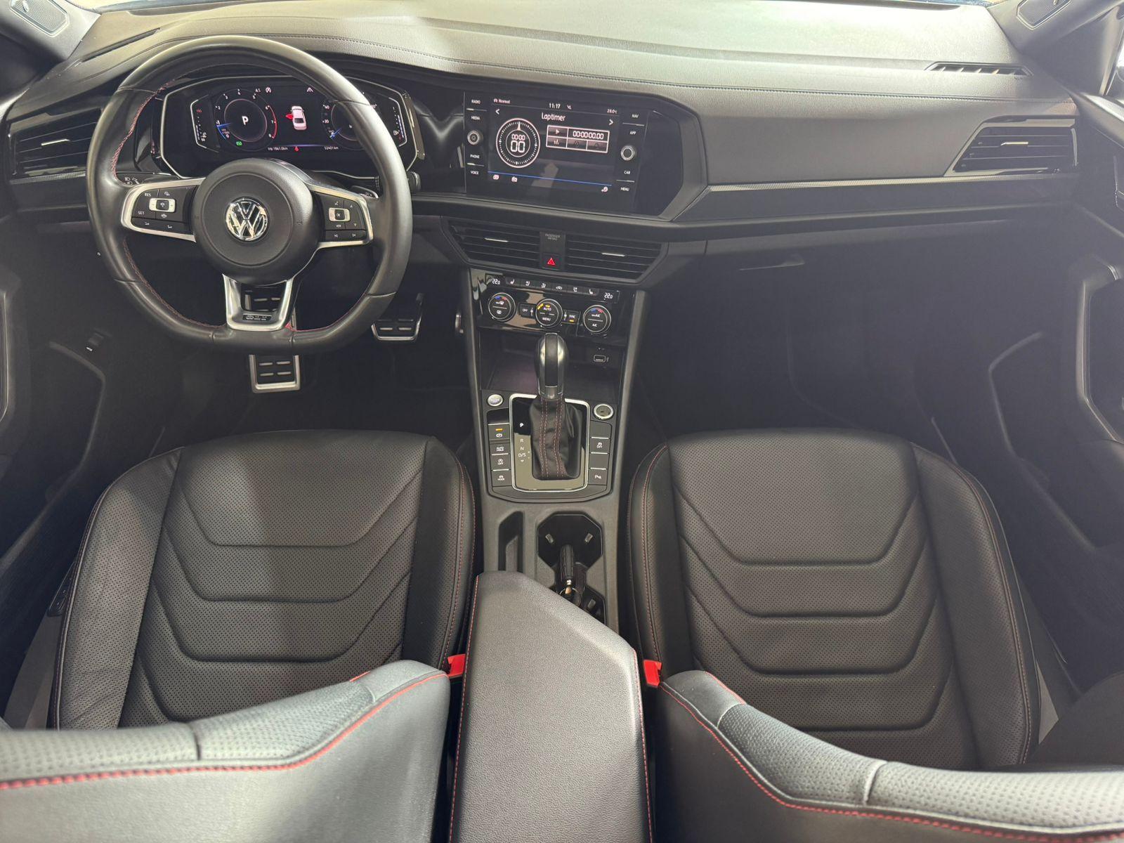 VOLKSWAGEN Jetta - Foto