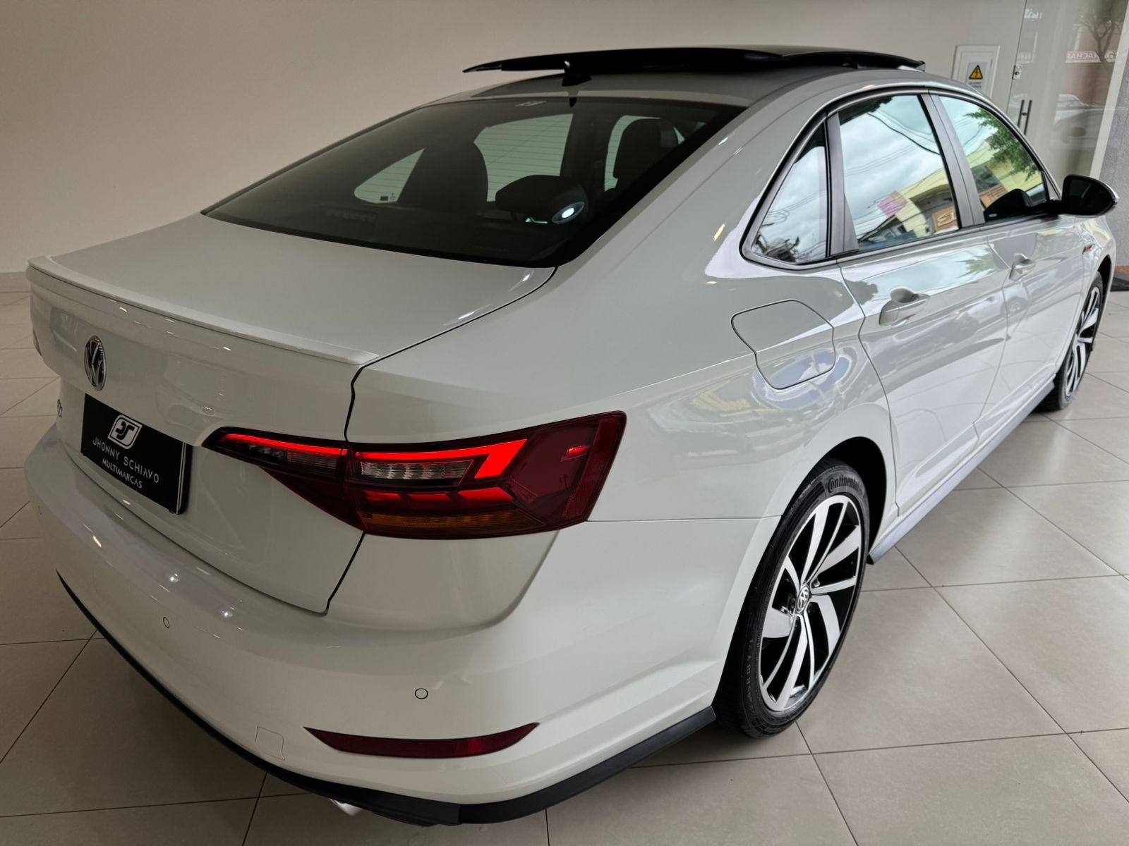 VOLKSWAGEN Jetta - Foto