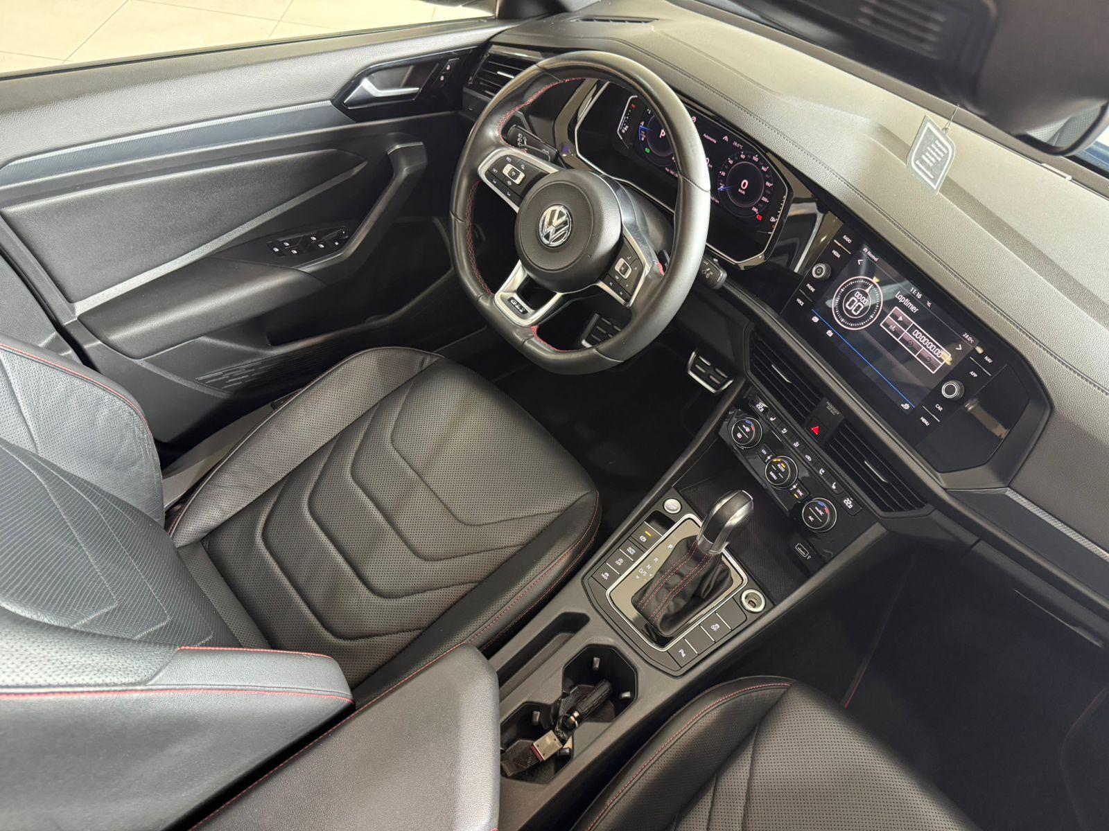 VOLKSWAGEN Jetta - Foto