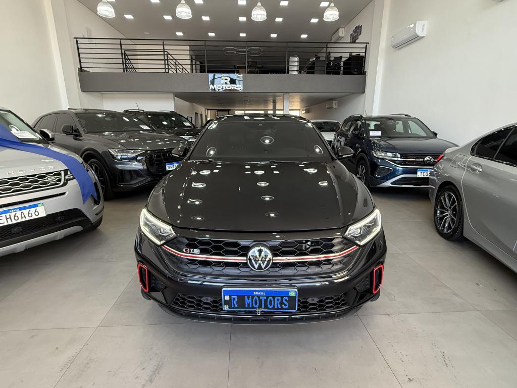 VOLKSWAGEN Jetta - Foto