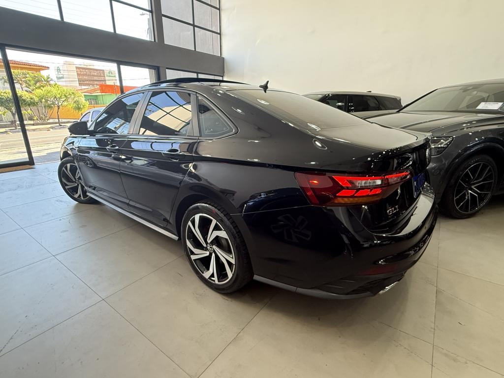 VOLKSWAGEN Jetta - Foto