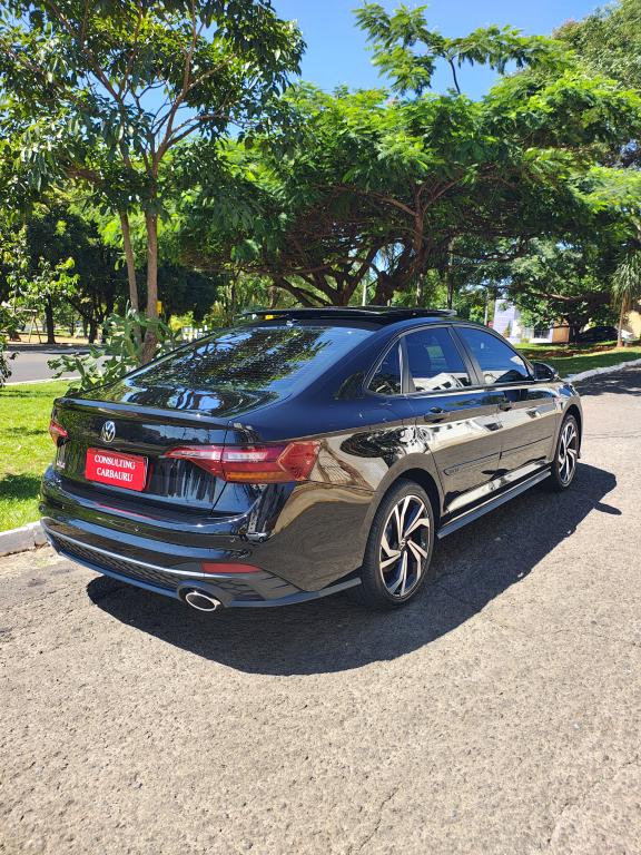 VOLKSWAGEN Jetta - Foto