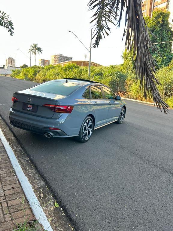 VOLKSWAGEN Jetta - Foto