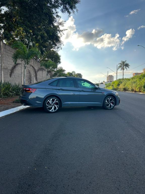 VOLKSWAGEN Jetta - Foto