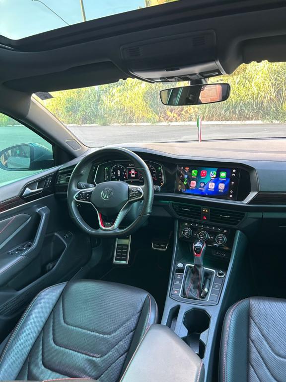 VOLKSWAGEN Jetta - Foto