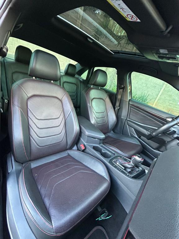 VOLKSWAGEN Jetta - Foto