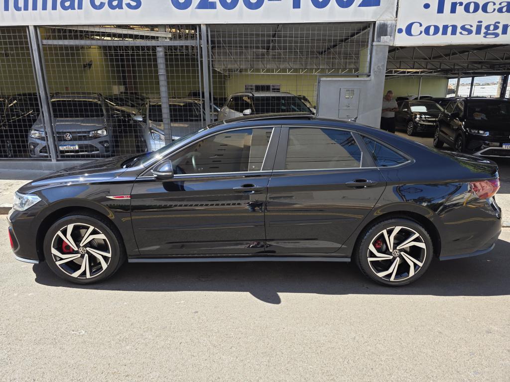 VOLKSWAGEN Jetta - Foto